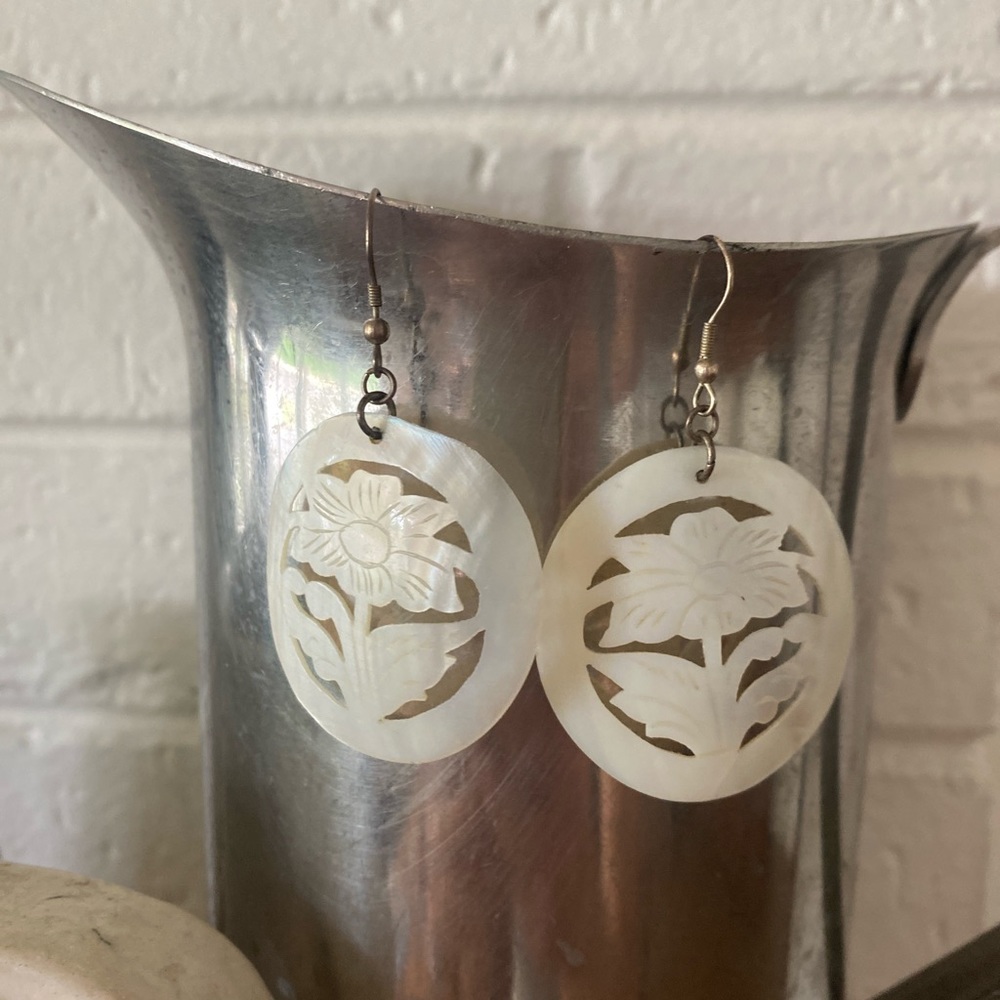 Shell Earrings - Picture 3 of 5